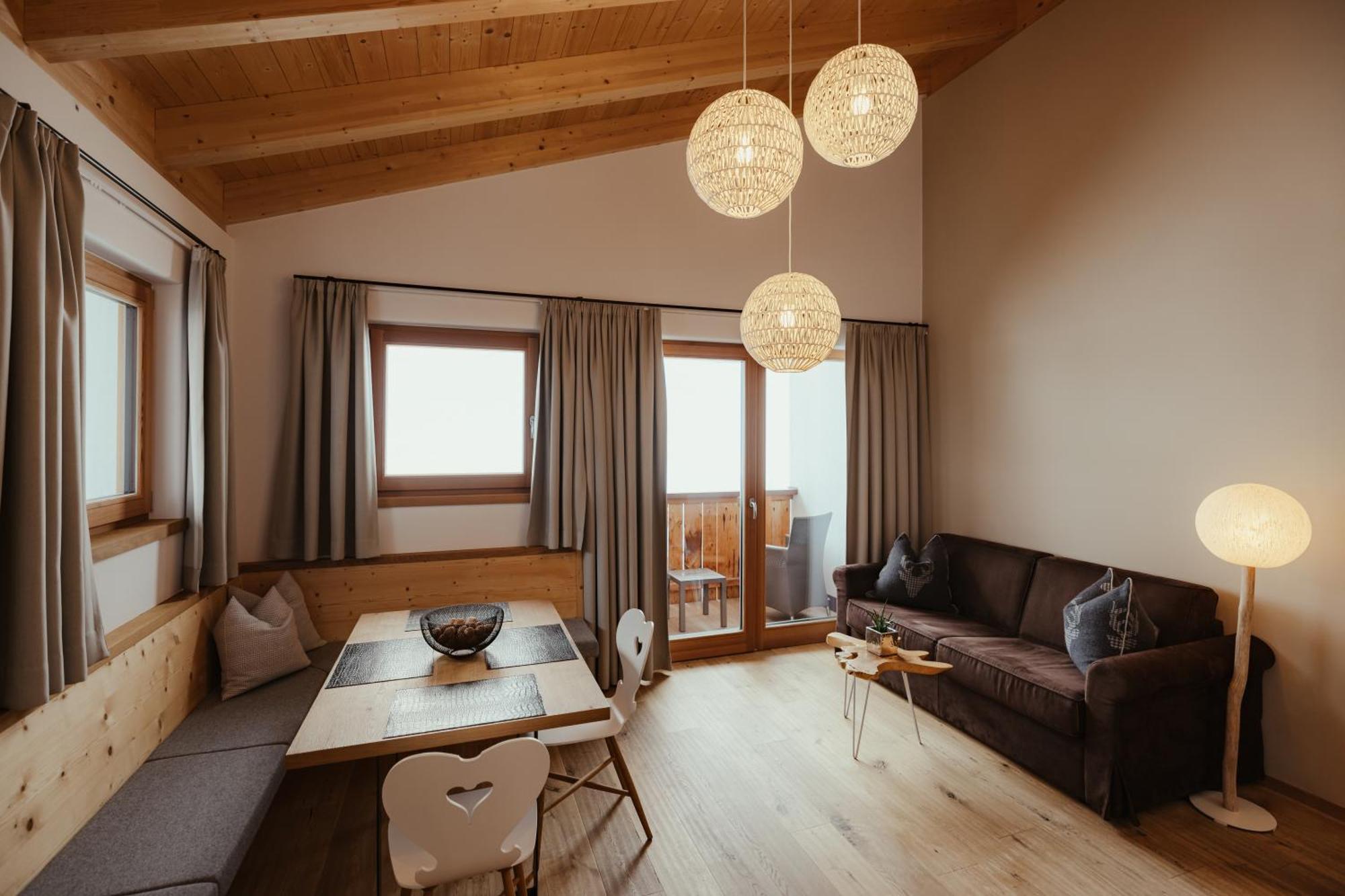 Villa Flora Mountain Lodges St. Kassian Exterior foto